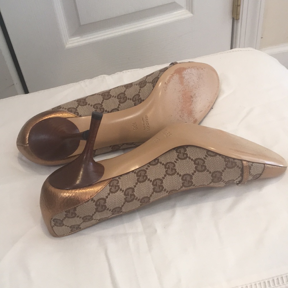 Authentic Gucci Shoe and Bag Set.